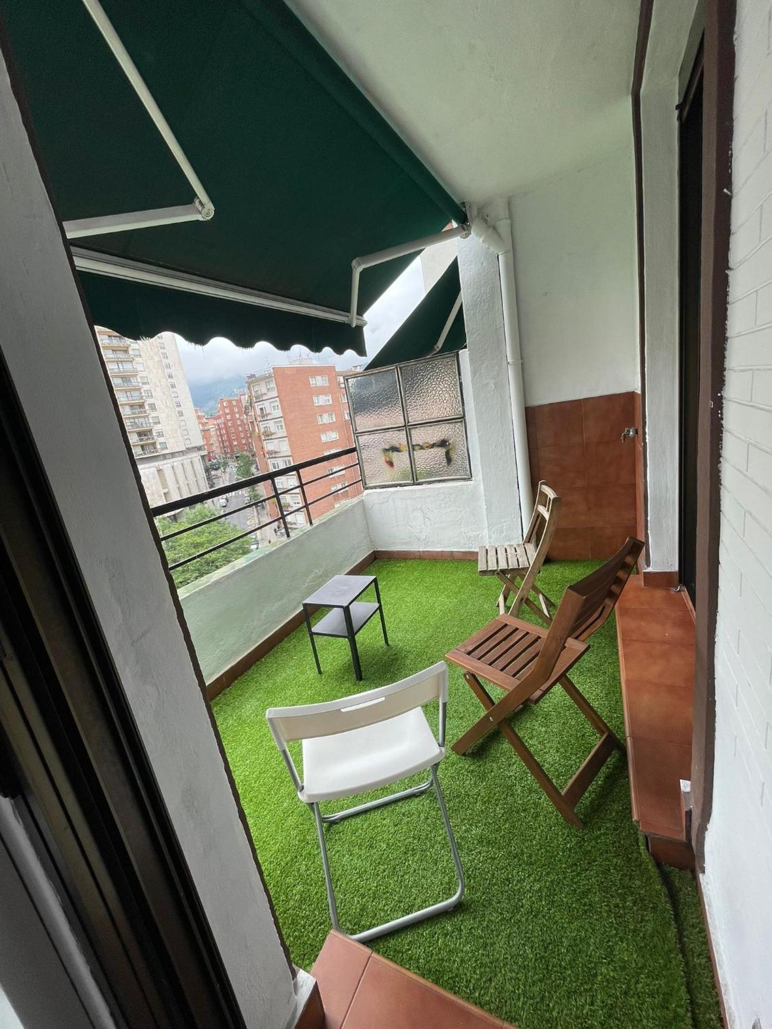 Habitacion Plaza Zabalburu Bilbao Exterior photo